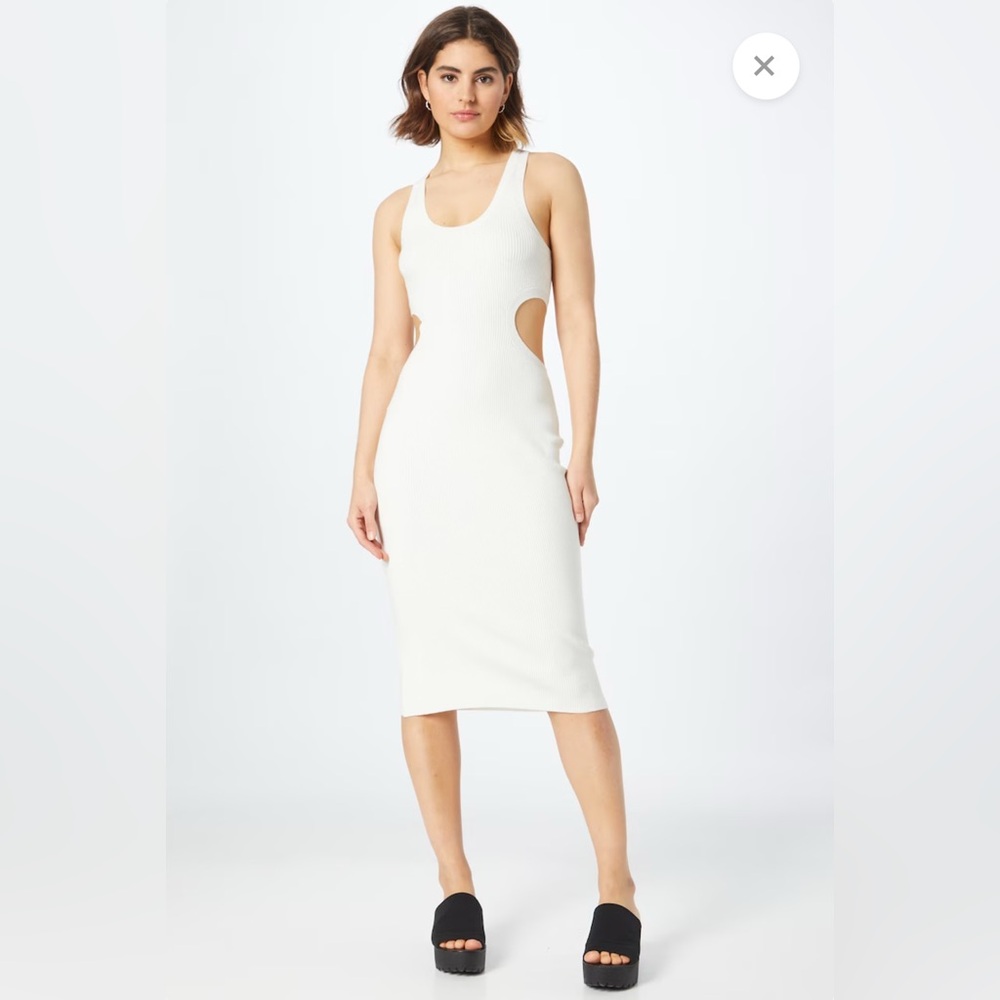 Abercrombie | Elevated Knit Side Cutout Midi Dress
New with tags